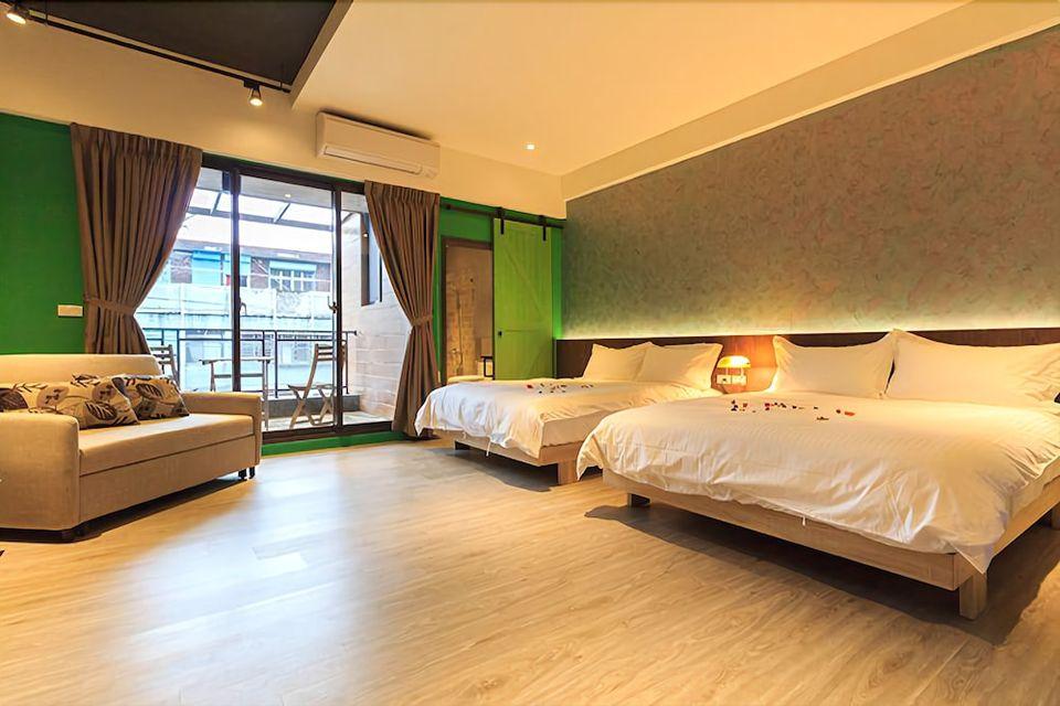 Standard, Quadruple, Twin Beds
