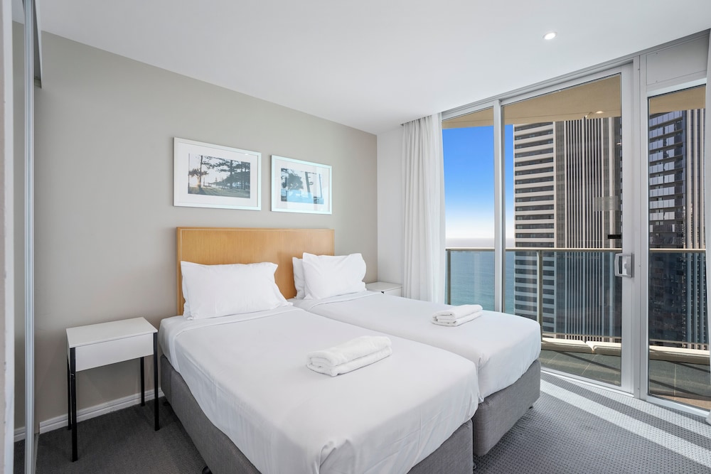 2 Bedrooms, Apartment, King and Twin Beds, 2 Bathrooms