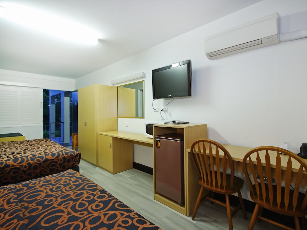 AIRWAY MOTEL 32/50