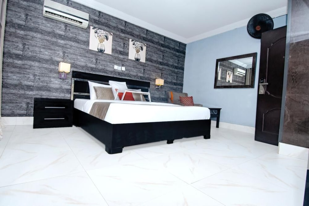 Newland Luxury Apartments 4/50