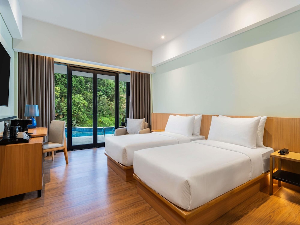 Mercure Cibadak Sukabumi Resort 23/48