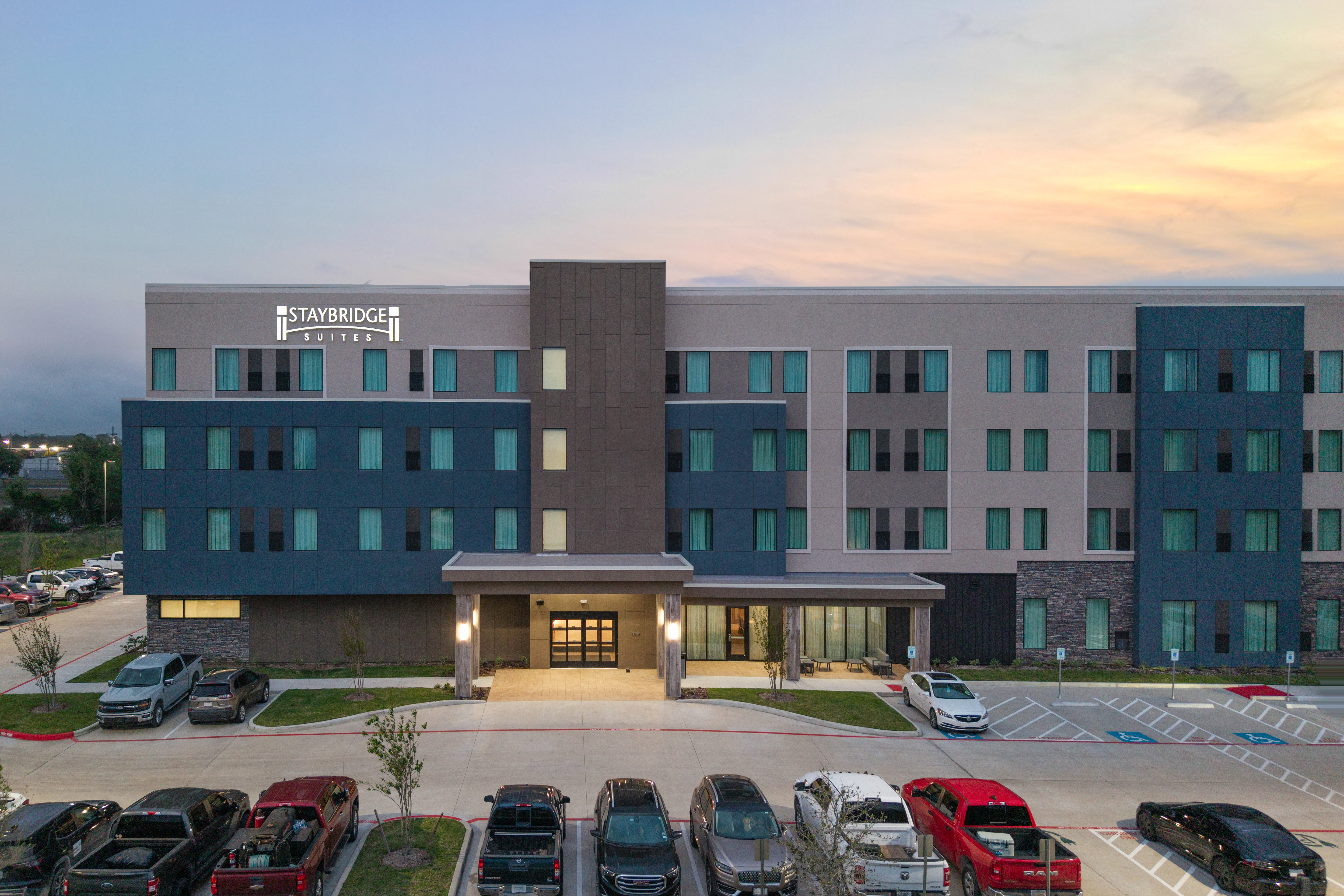 Staybridge Suites PORT ARTHUR 1/40