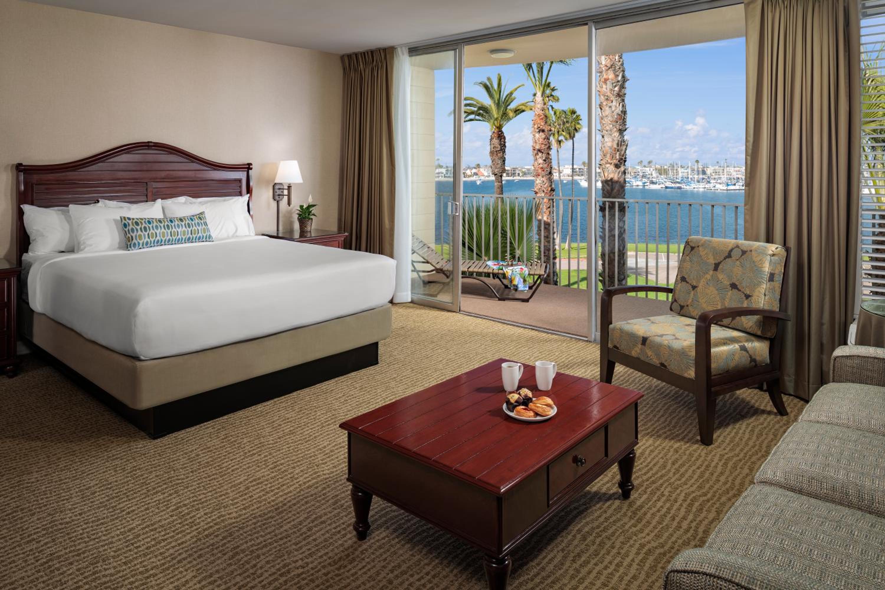 Studio, King Bed, Bay View