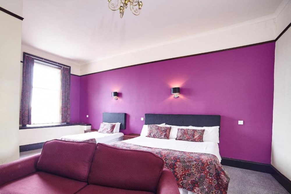Station Hotel Aberdeen 36/67