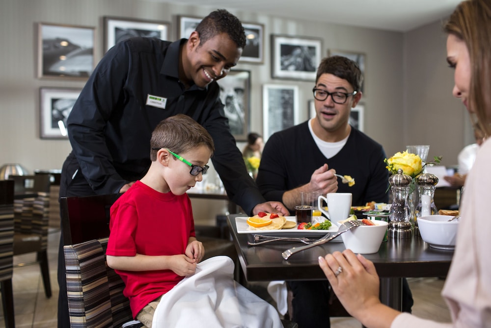 Holiday Inn Cleveland Clinic 51/64