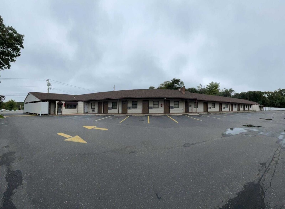 112 Motel 1/20