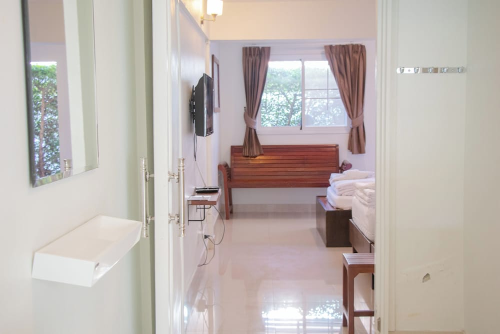 Kalla Pangha Resort 71/73