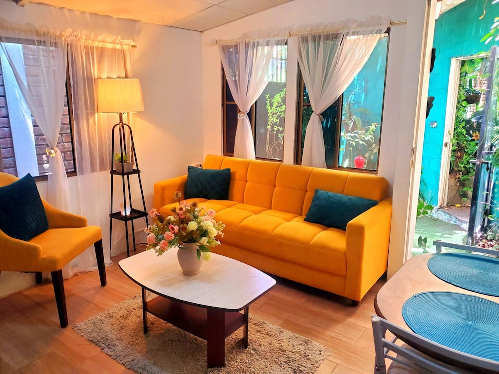 Alojamiento El Salvador Guest House 26/50