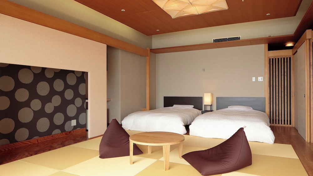 Kikusuitei (Chugoku Kappo Ryokan Kikusuitei) 25/65