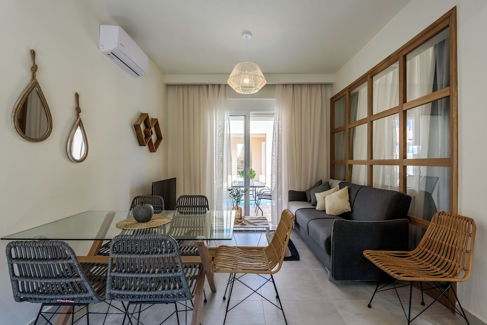 Azure Beach Seafront Villas 35/56