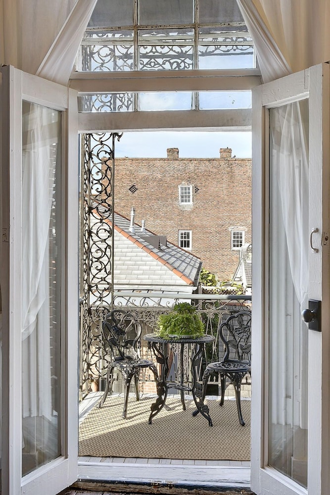 French Quarter Mansion 41/50