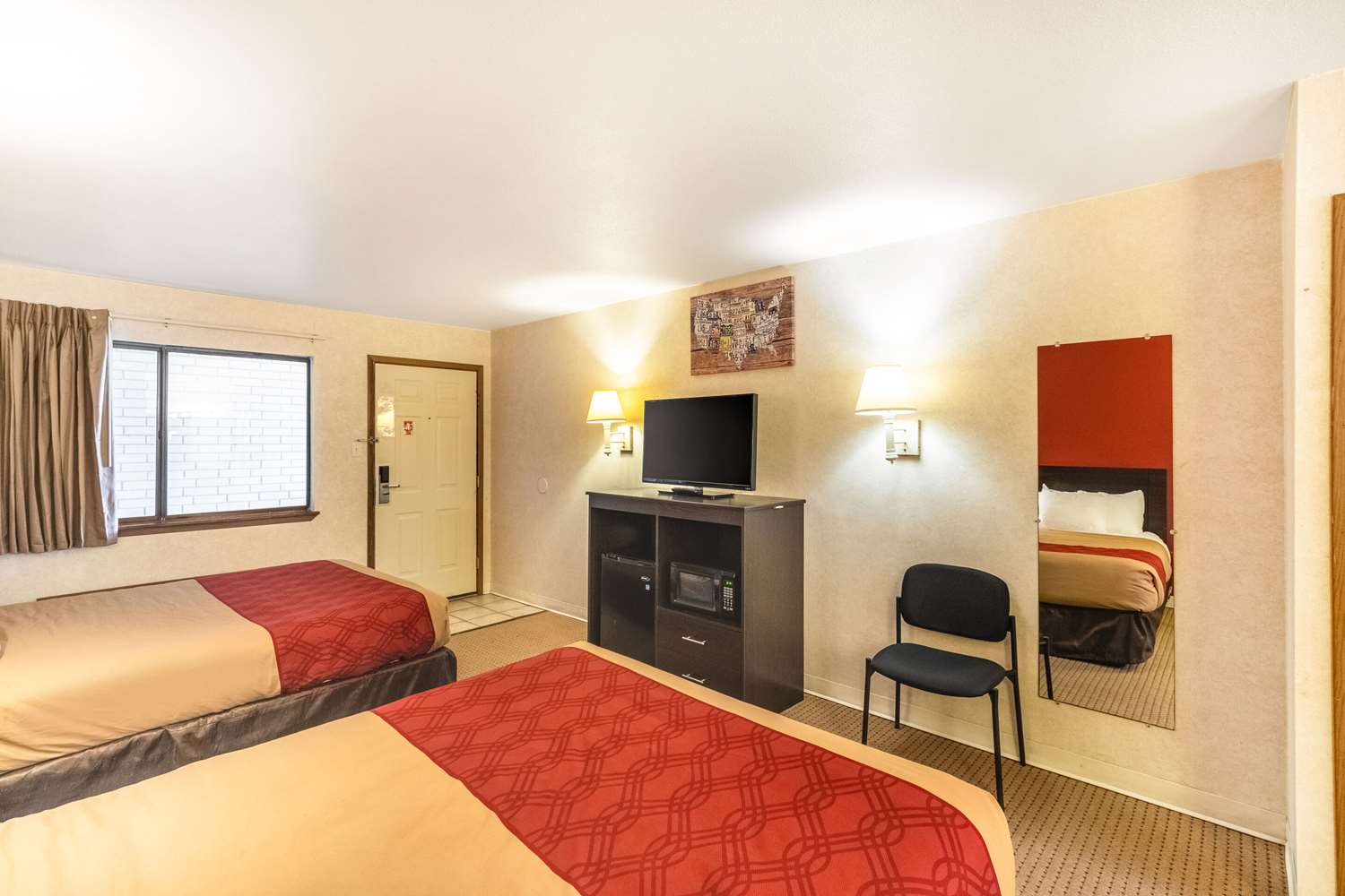 Econo Lodge Fredericksburg 7/33