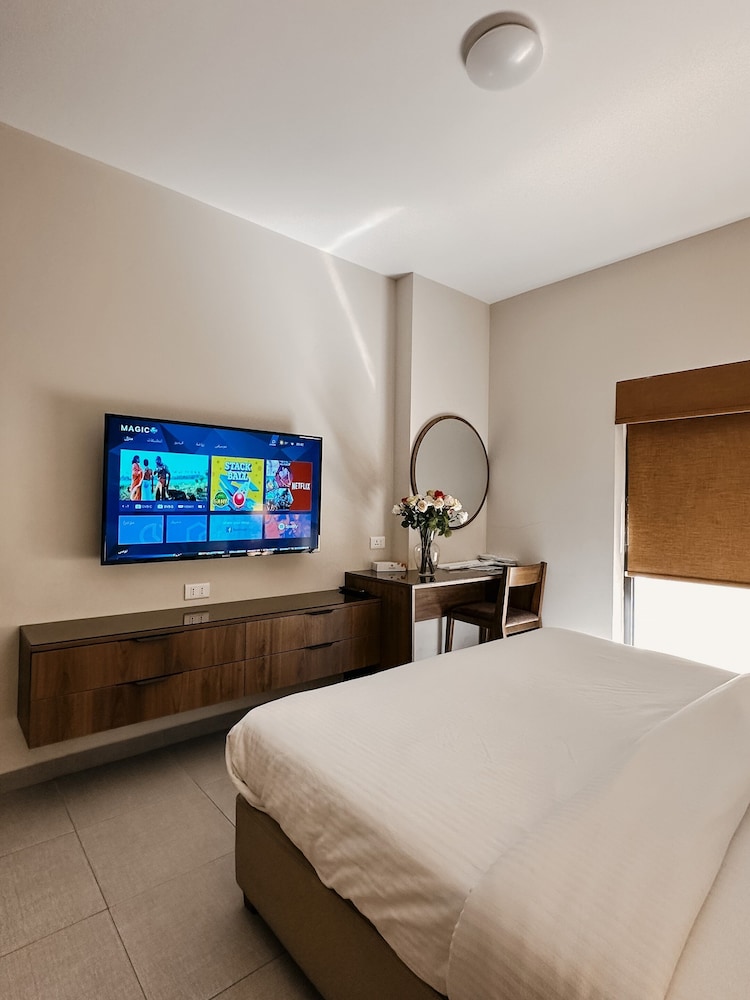 Celino Hotel 8/23