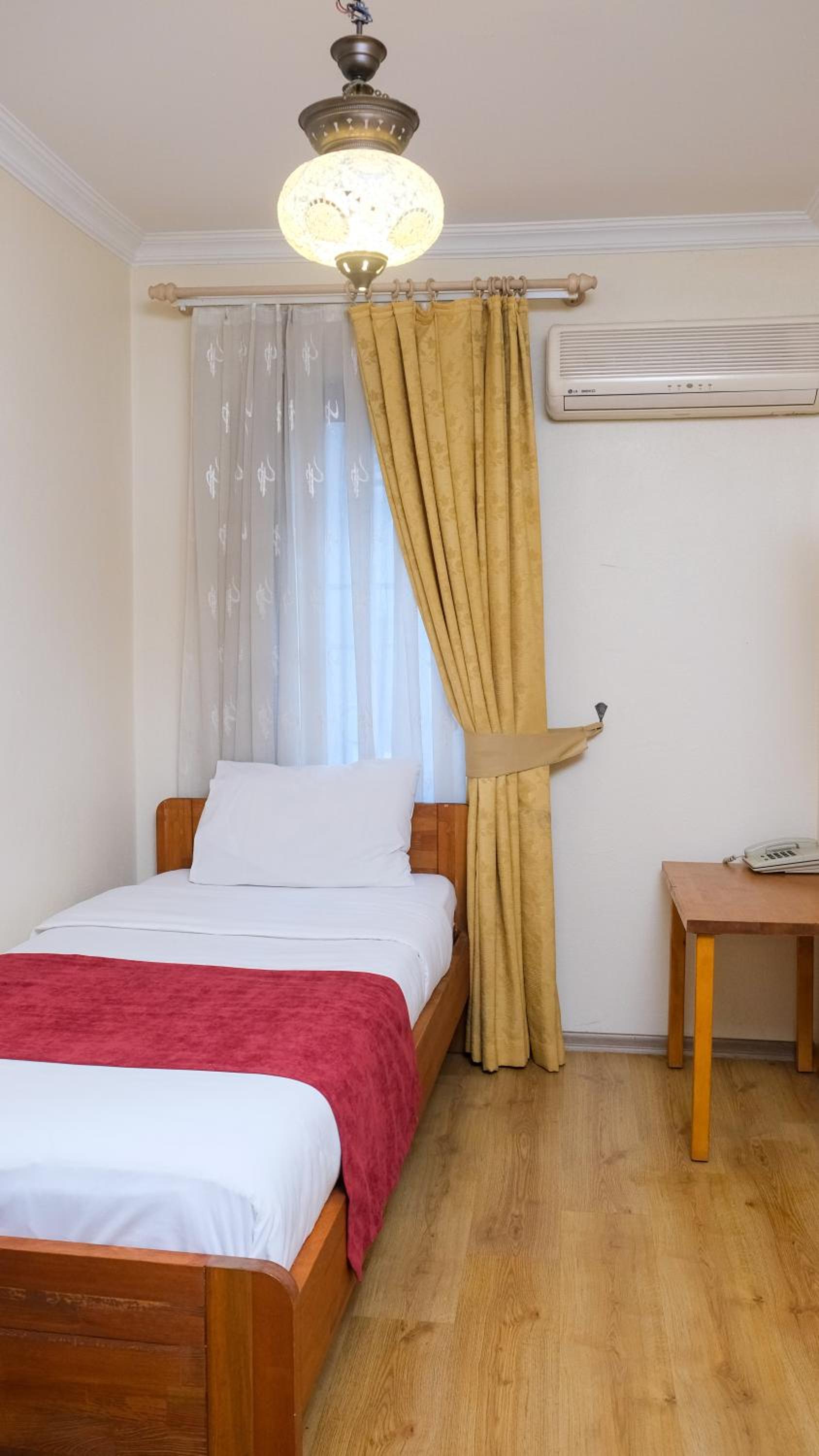 Room, Single, Main Building