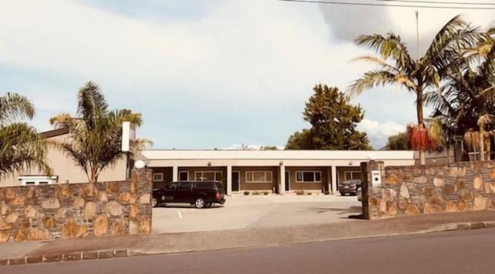 Auckland Phoenix Palm 2/32