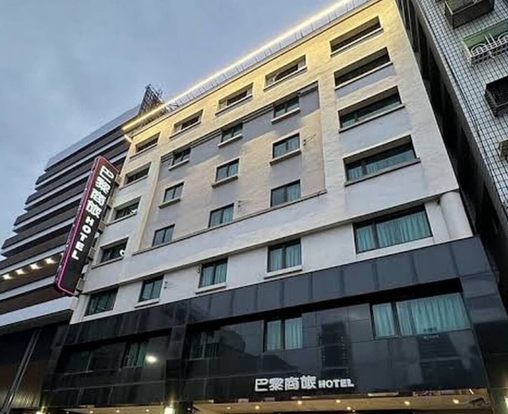 Paris Business Hotel 6/60