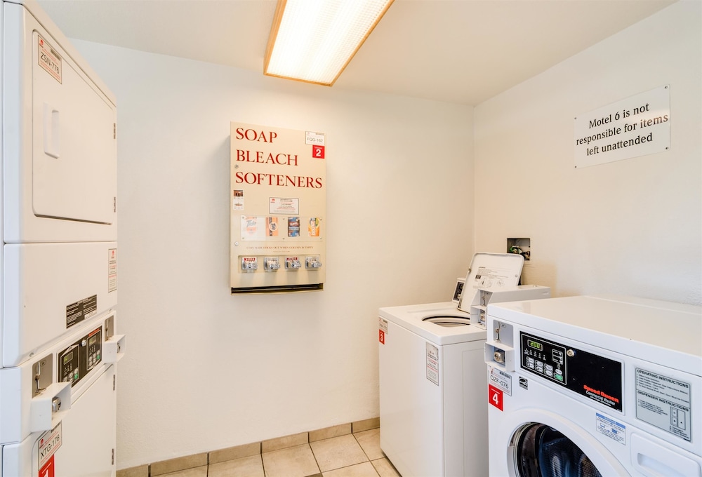 Motel6 Schiller Park, IL - Chicago O'Hare 31/48