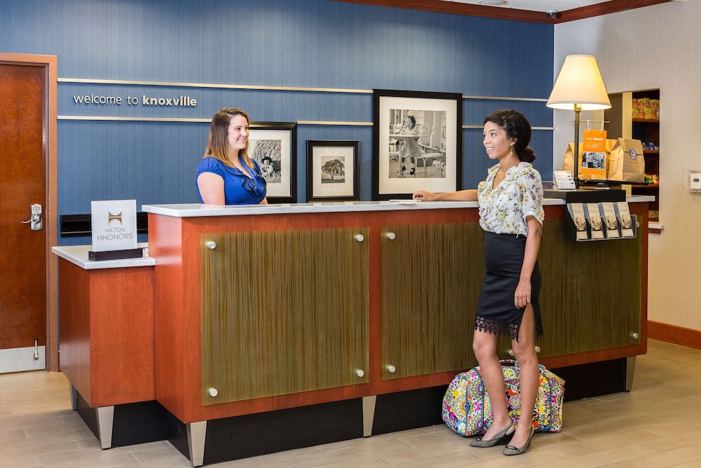 Hampton Inn Suites Knoxville Downtown 13/43