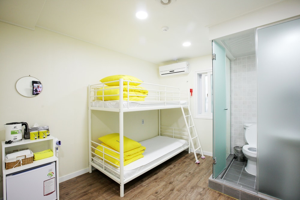 24 Guesthouse Myeongdong Avenue 28/33