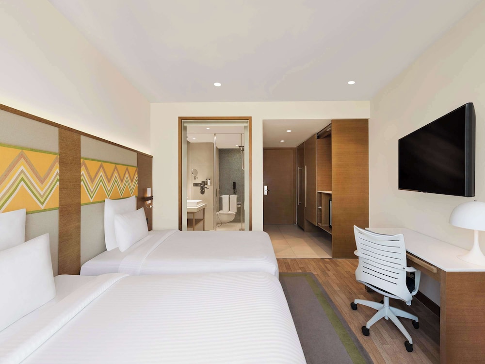 غرفة سوبيريور بسريرين منفصلين بإطلالة على المدينة، Novotel Guwahati GS Road 4/10