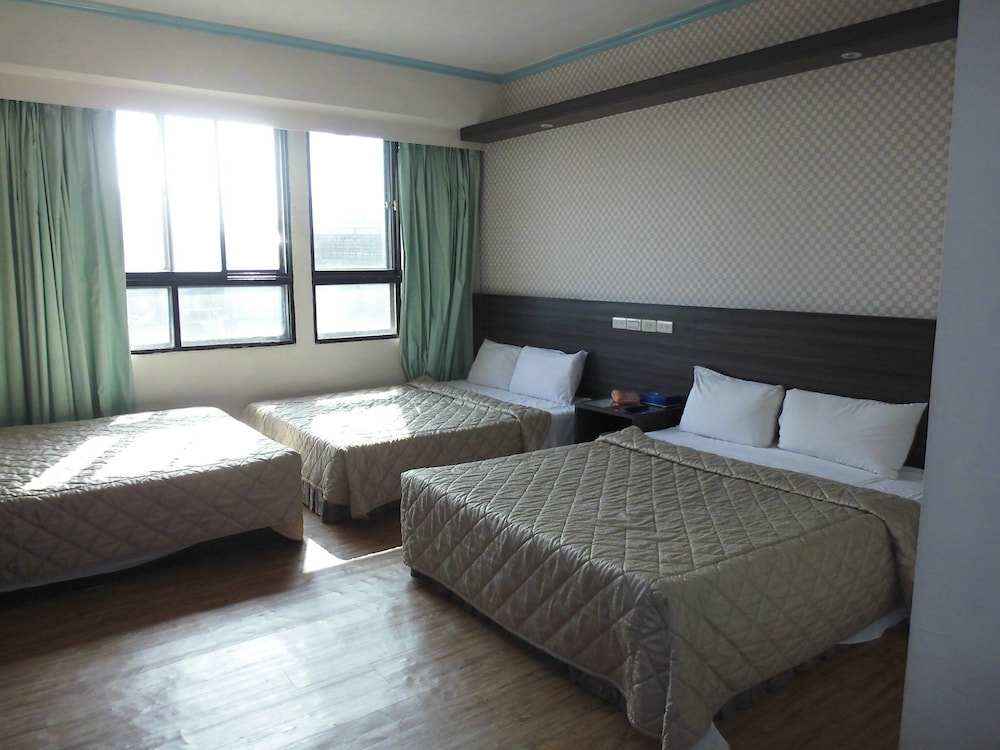 Modern Plaza Hotel 14/30