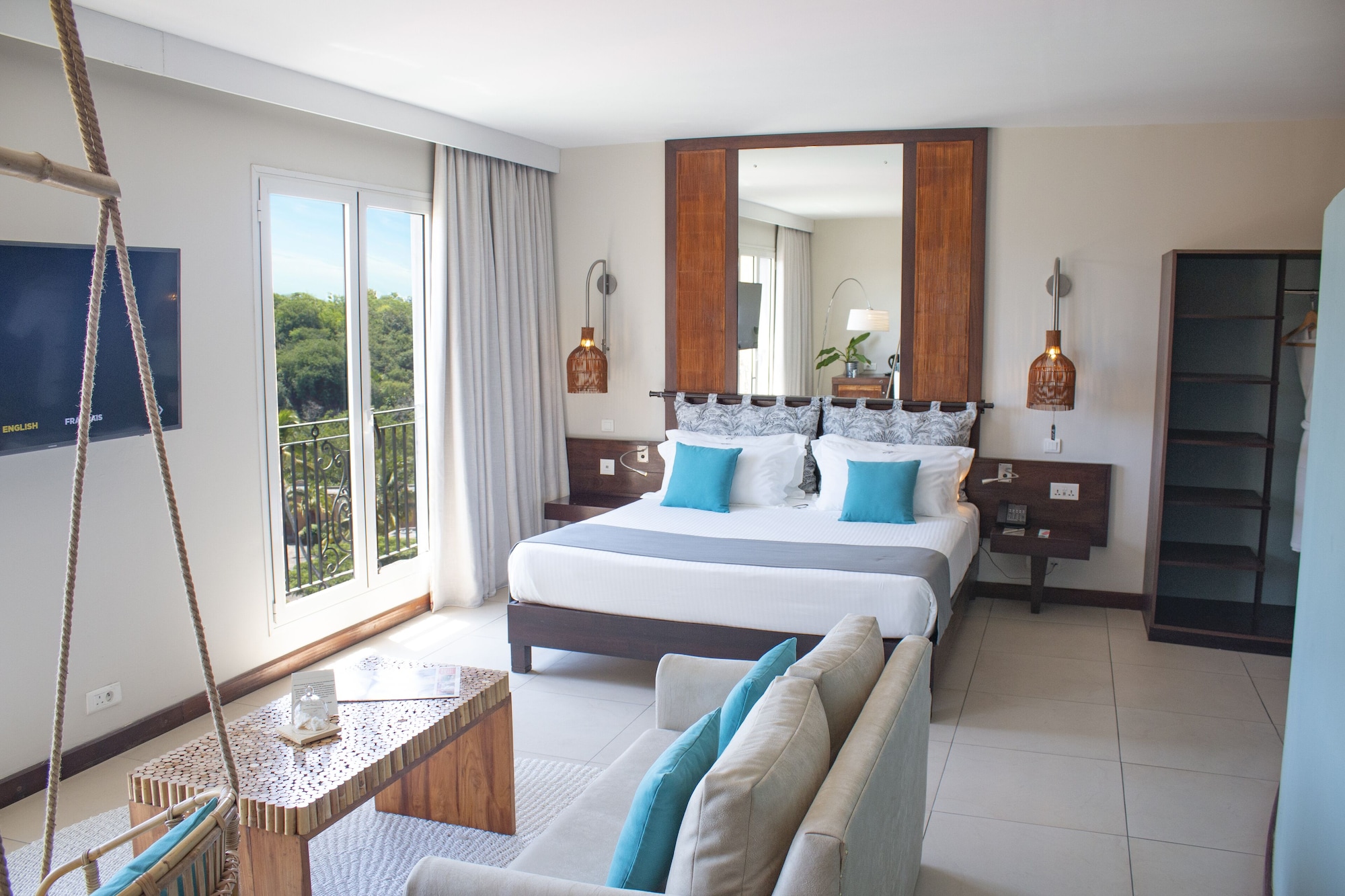 SUPERIOR ROOM