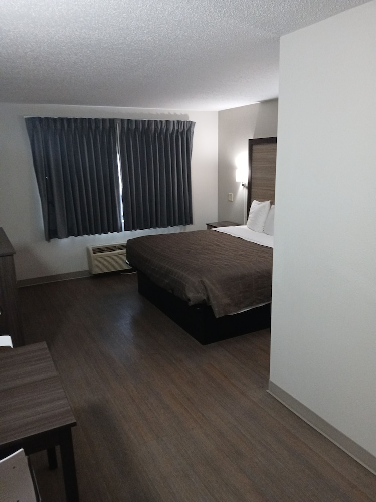 Bridgeview Inn 14/26