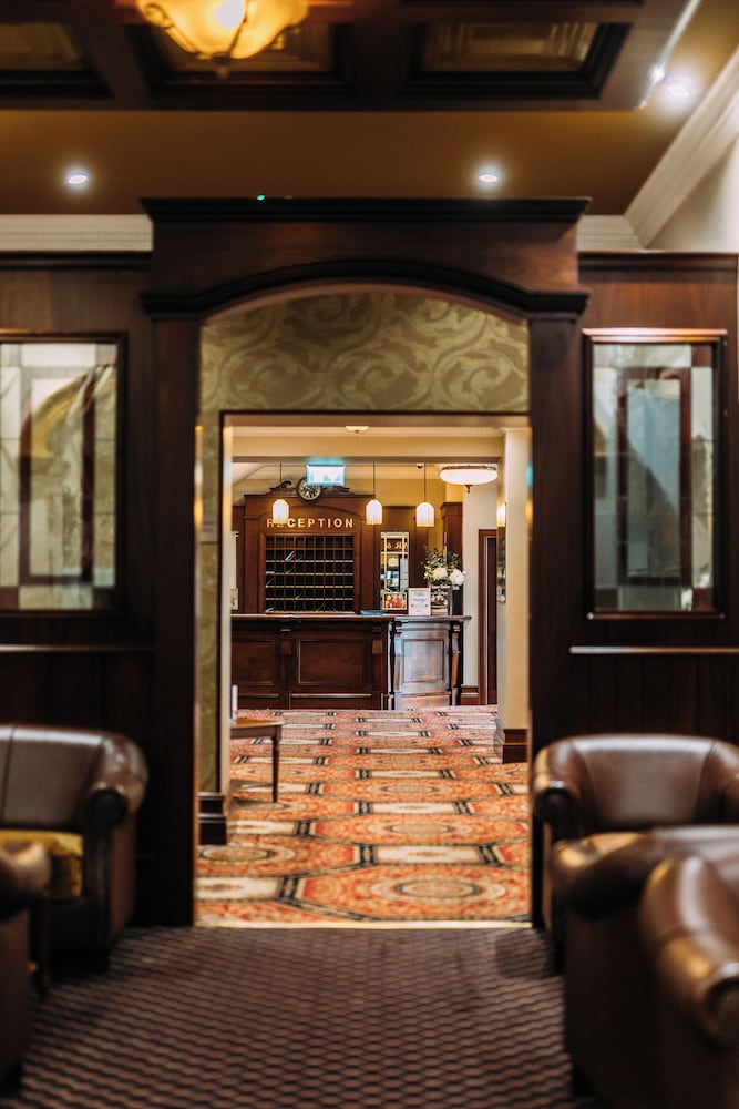 Adair Arms Hotel 24/50