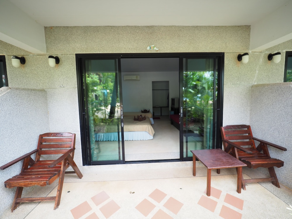 Lanta Darawadee Resort 25/50