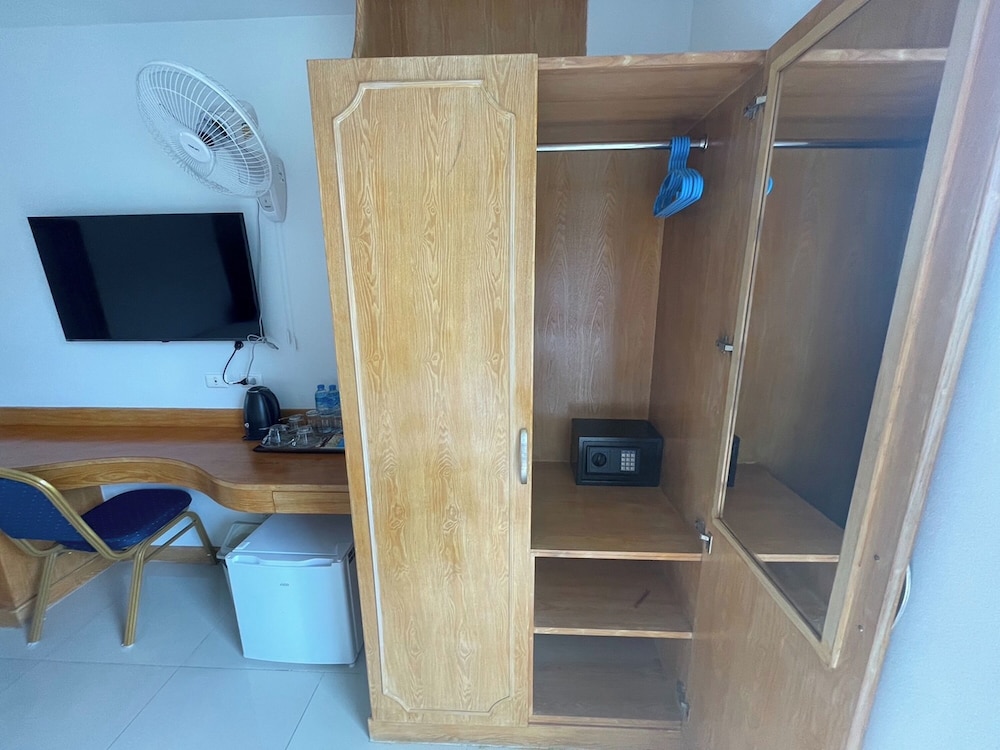 T & C Hotel Patong Beach 60/70