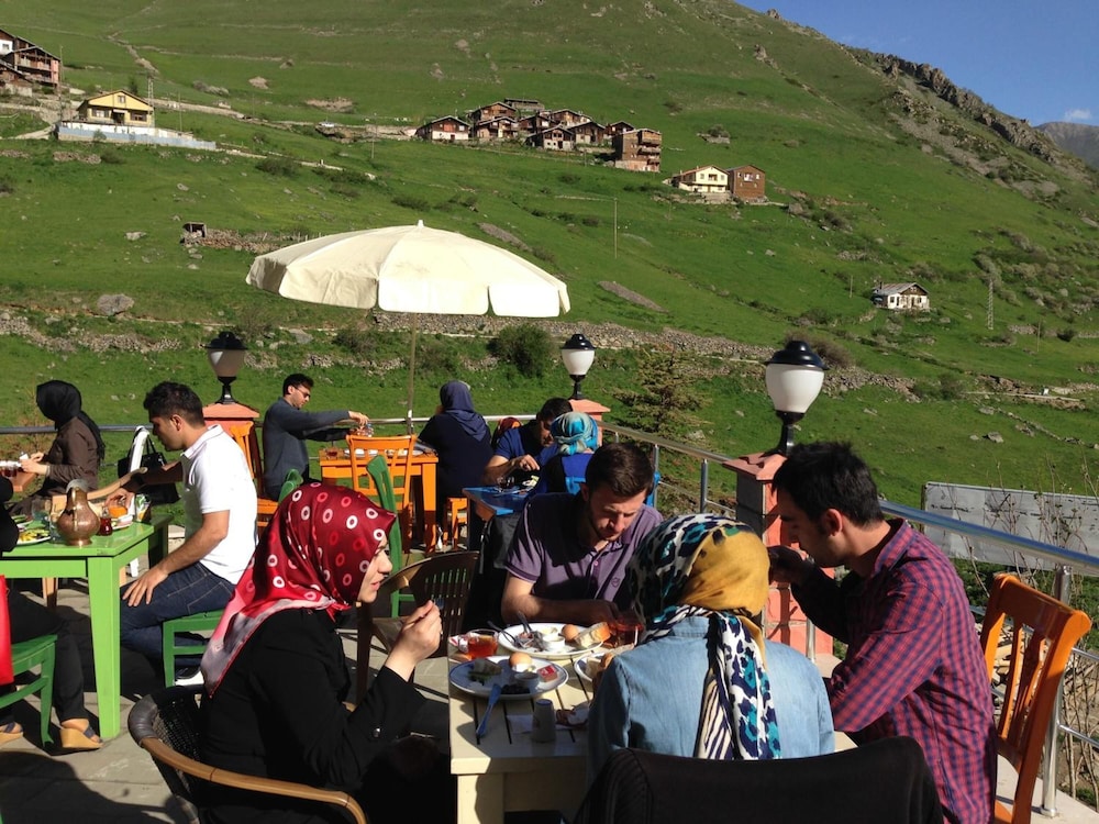 Yedigoller Hotel & Restaurant 32/47