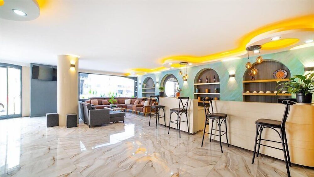 Blue Marina Hotel & SPA 59/64