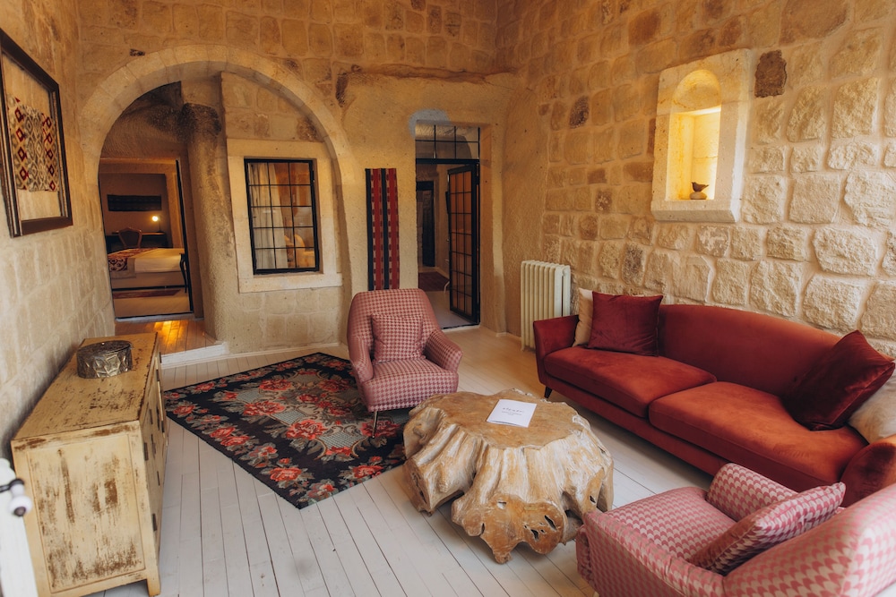 Hezen Cave Hotel 32/50