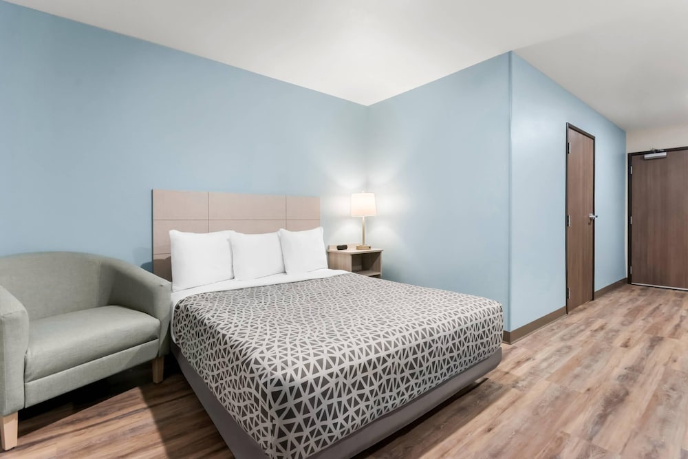 WoodSpring Suites Fort Walton Beach - Eglin AFB 22/60