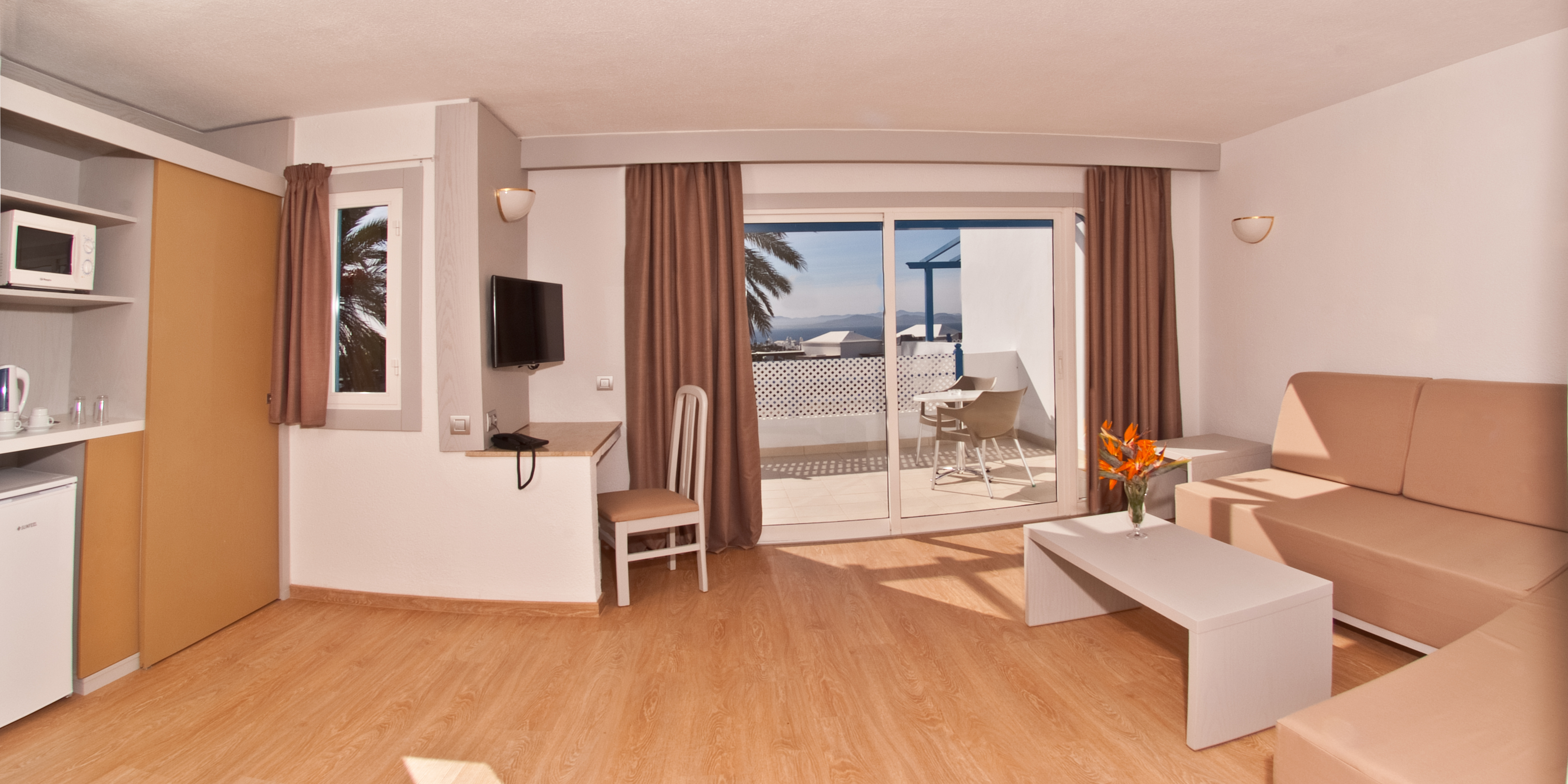 Hl Paradise Island Aparthotel 12/35