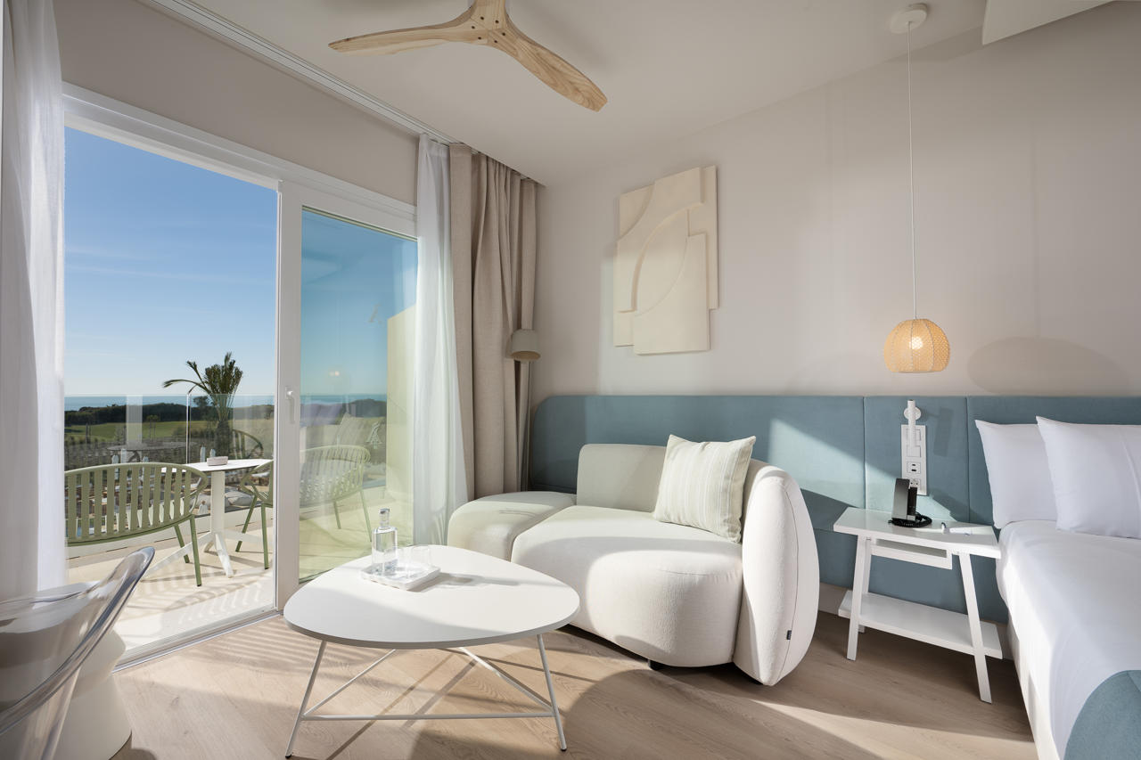 Amare Beach Hotel Sancti Petri 72/111