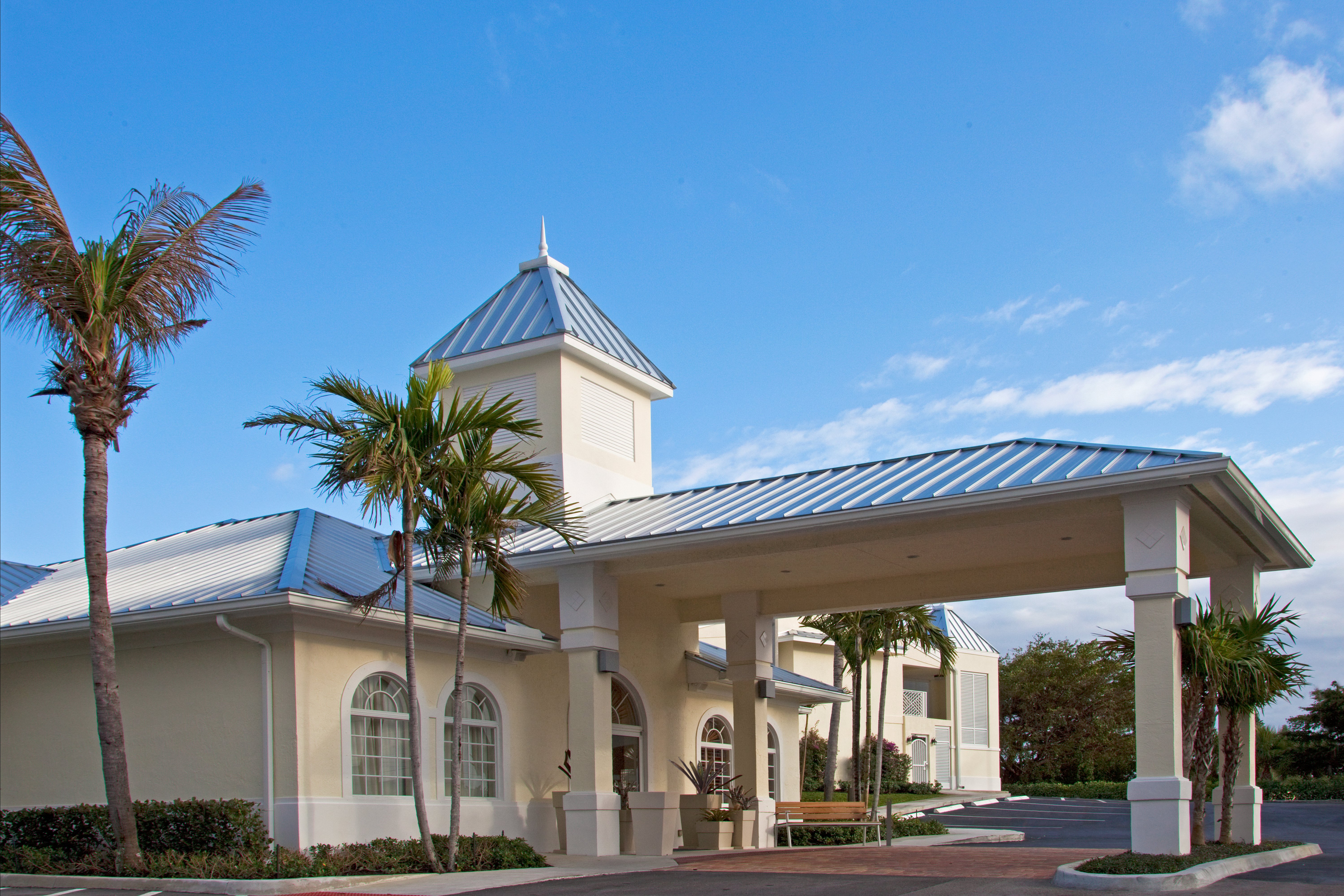 Holiday Inn Express North Palm Beach Oceanview 8/81