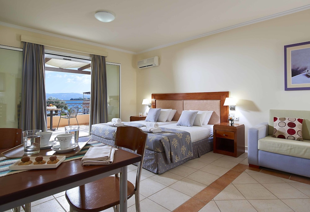 Avantis Suites Hotel 4/50