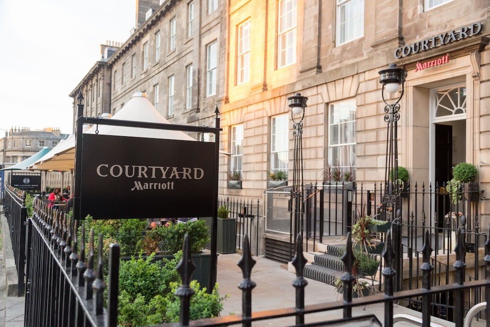 Courtyard by Marriott Edinburgh in EDINBURGH