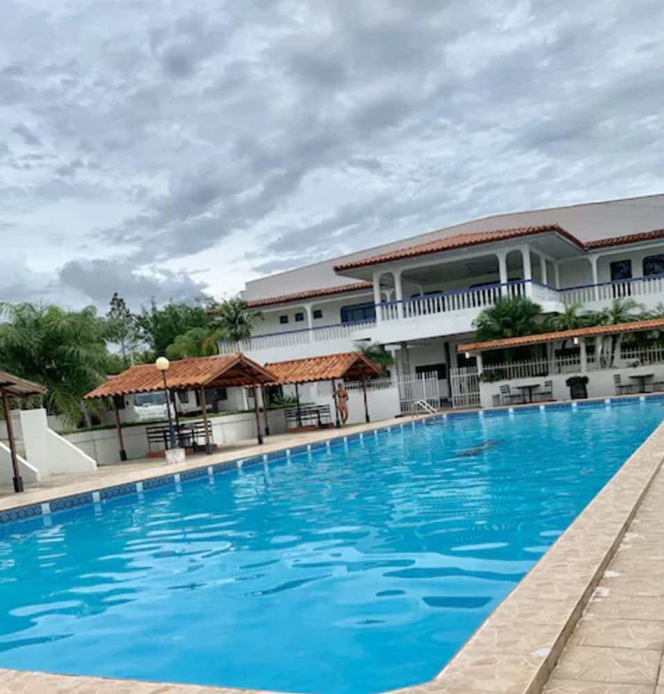 Hotel Plaza 3/42