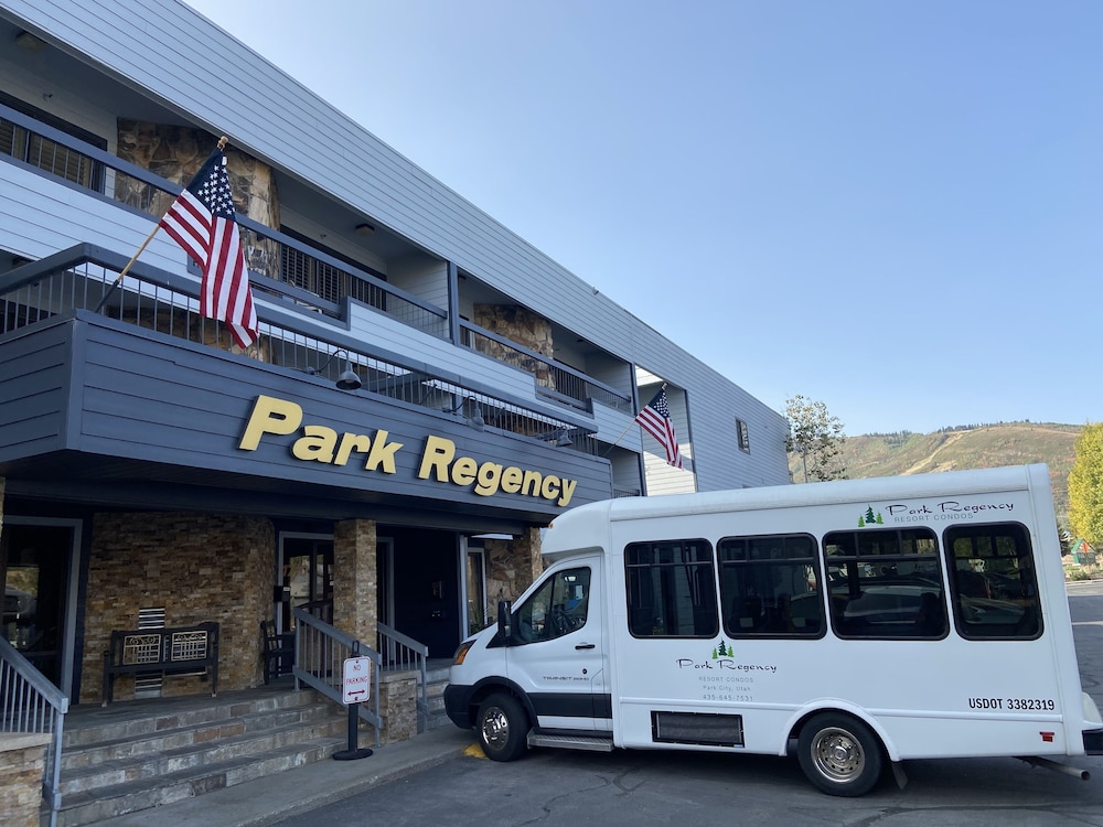 Park Regency Resort 75/77