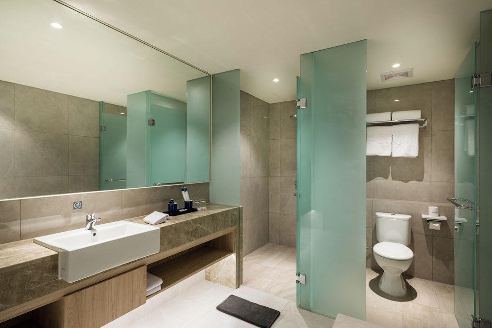 Aston Bintaro Hotel and Conference Center 96/97