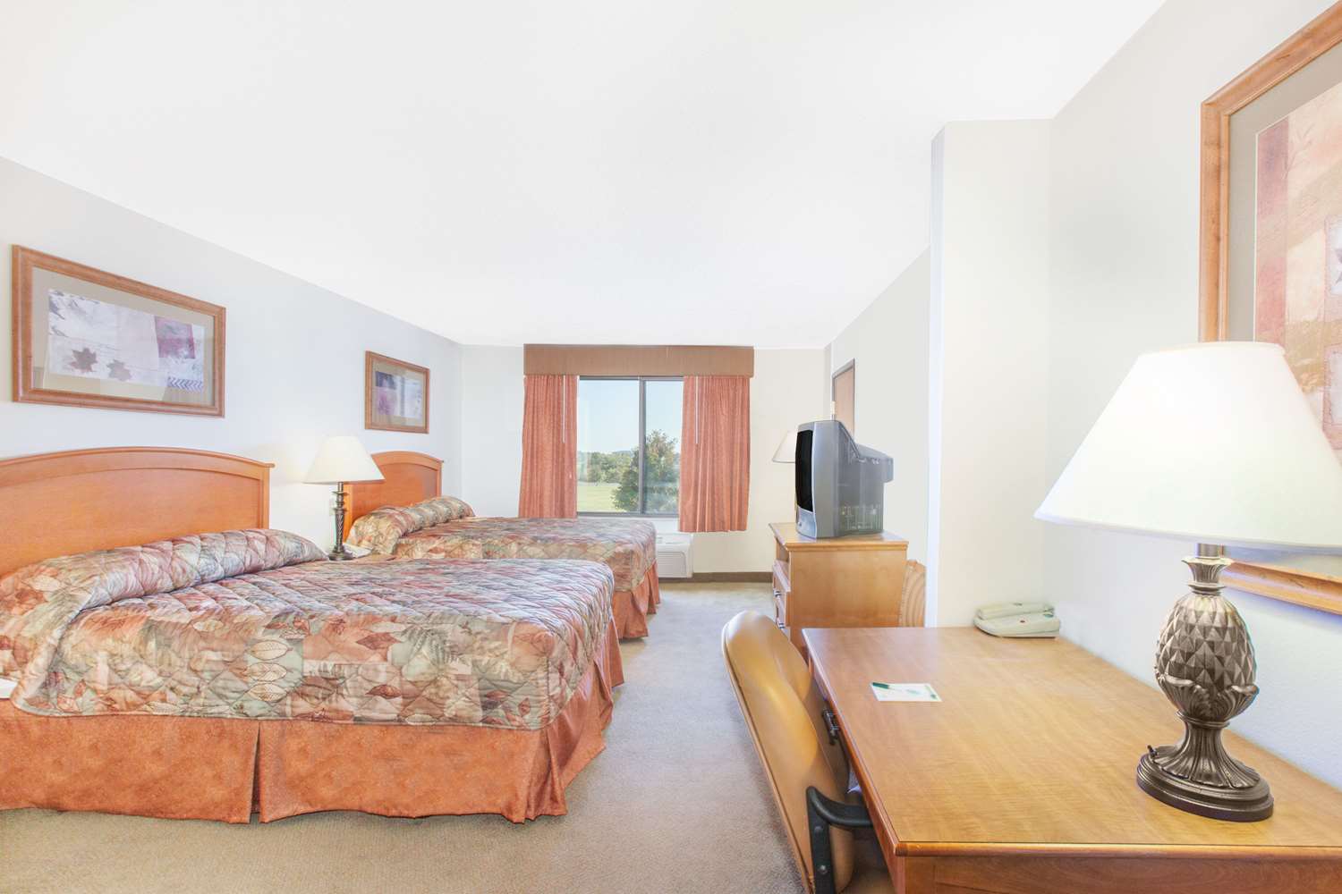 Wingate By Wyndham Bentonville Airport 10/42