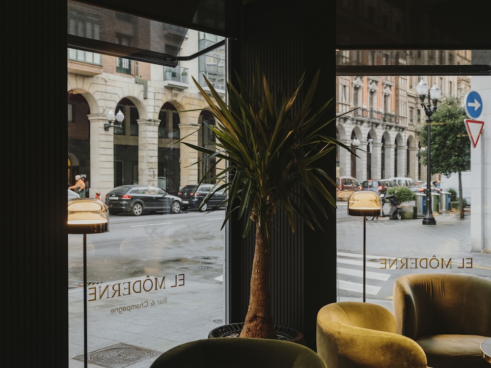 El Moderne Hotel 44/50