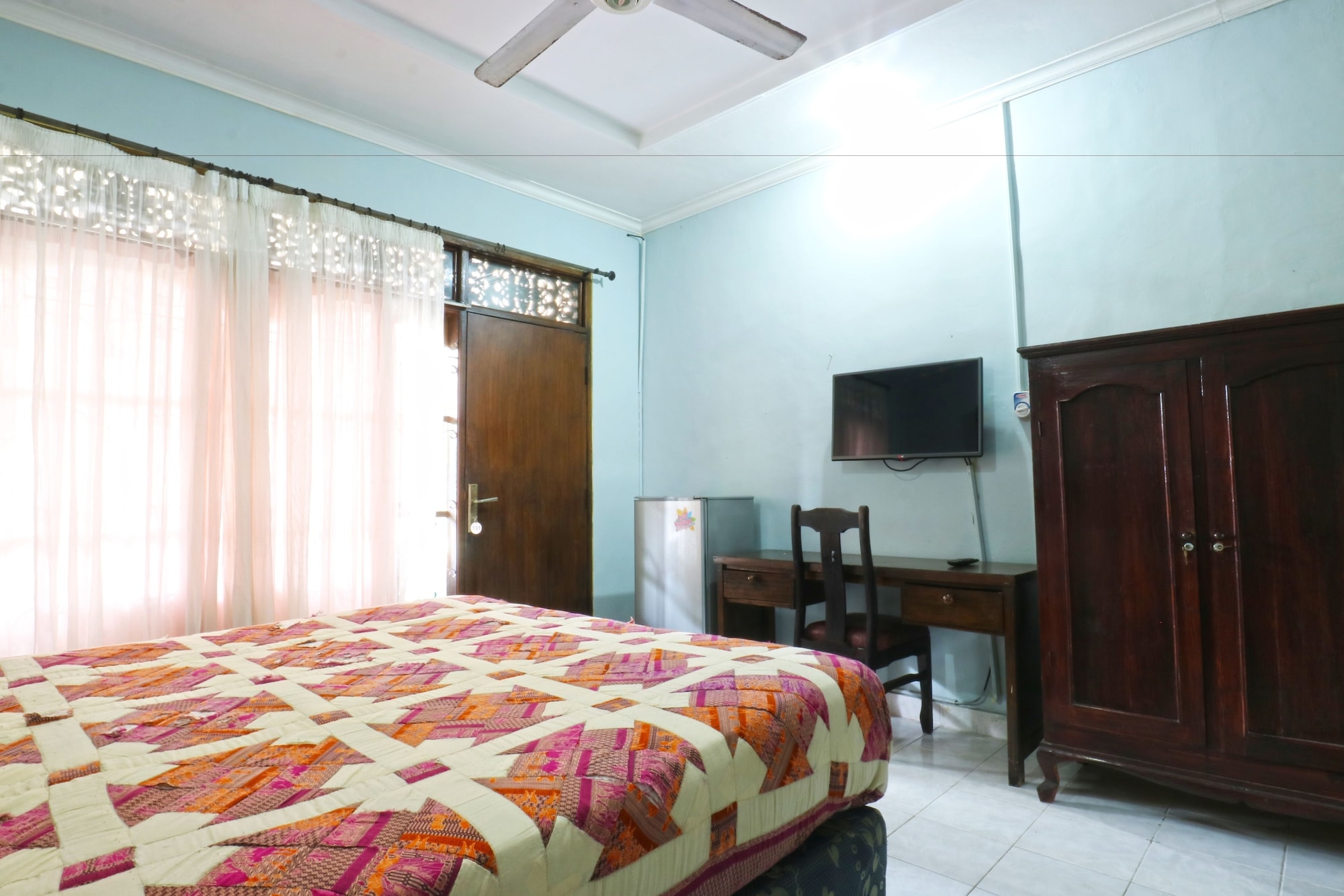EXCLUSIVE, QUEEN BED, GARDEN AREA