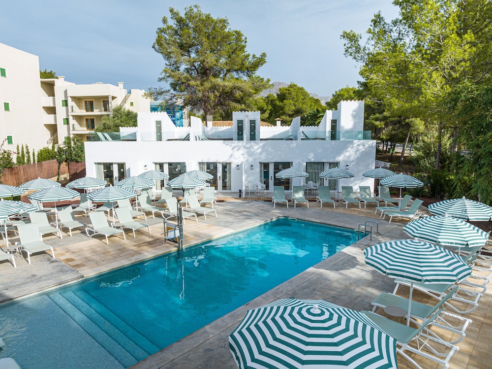 Las Velas Apartments 53/57