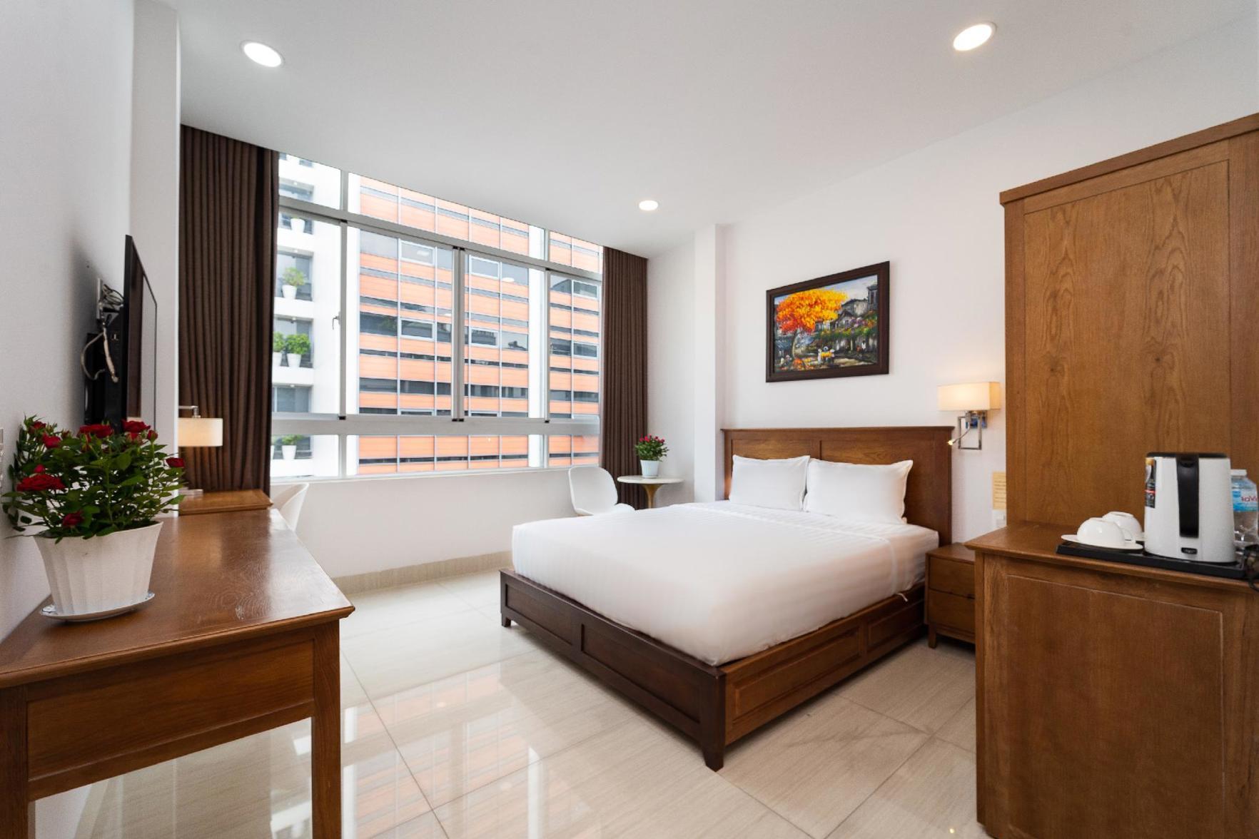 Standard, Triple, Multiple Beds, No Window