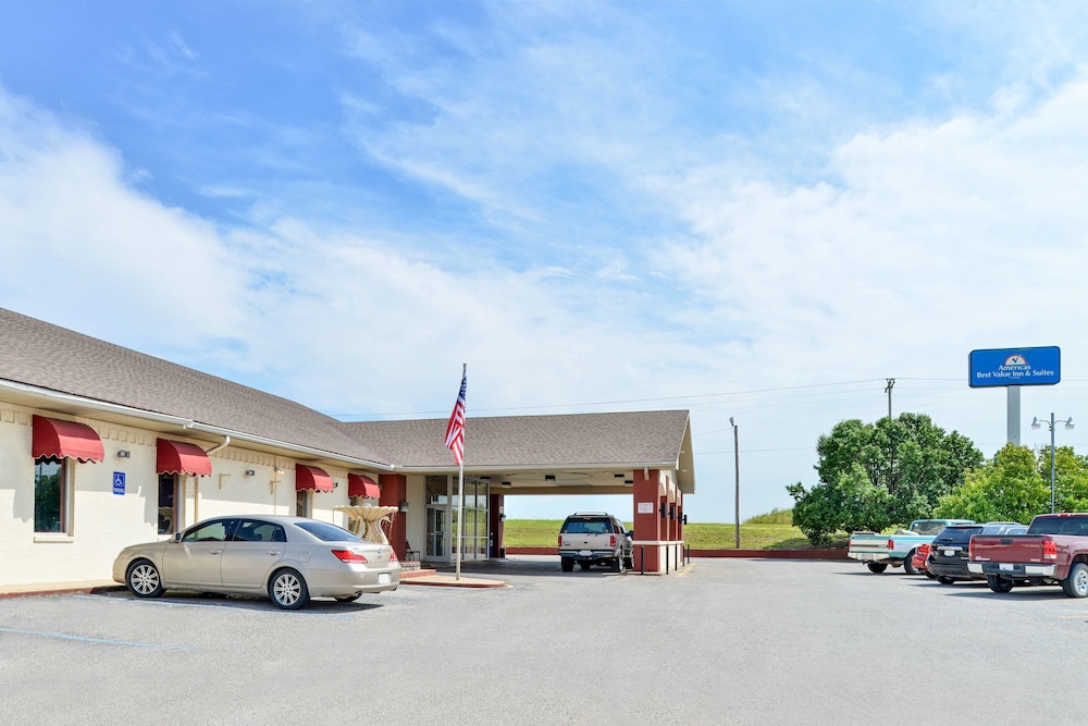 Castle Inn & Suites Anadarko 15/18