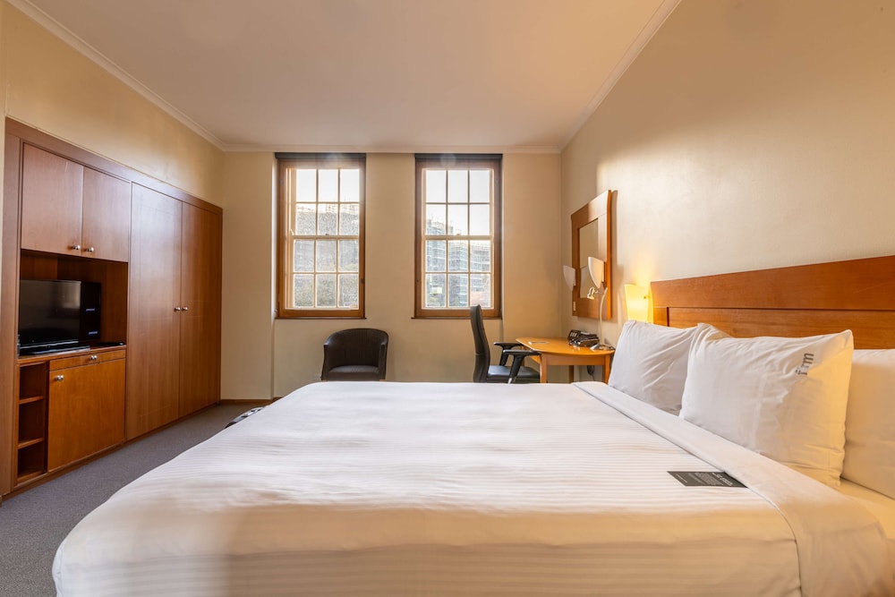 Executive, King Bed