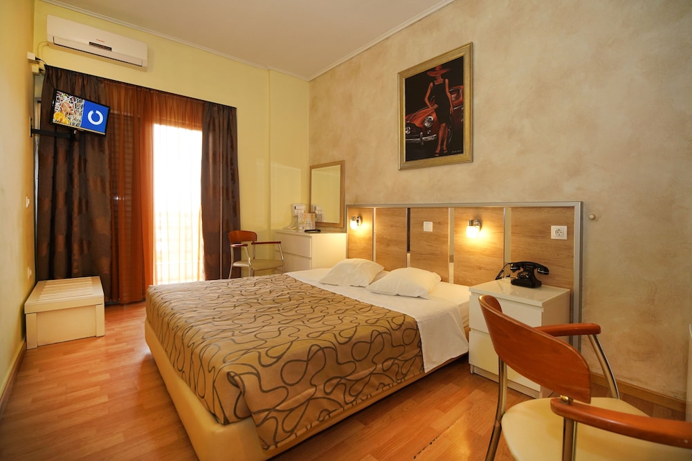 SOCRATES HOTEL 18/44
